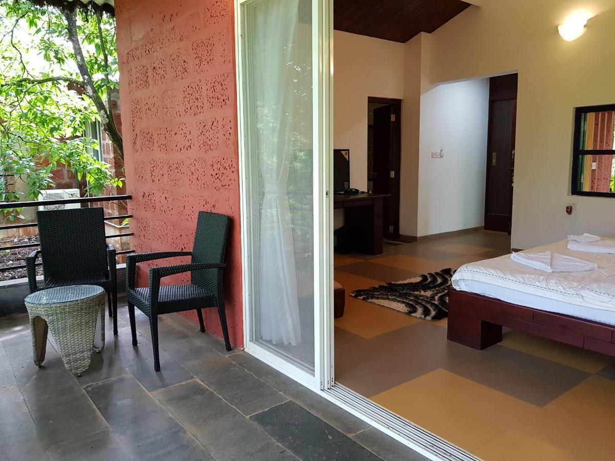 Cherilyn Monta Resort - Ratnagiri Vatul Εξωτερικό φωτογραφία